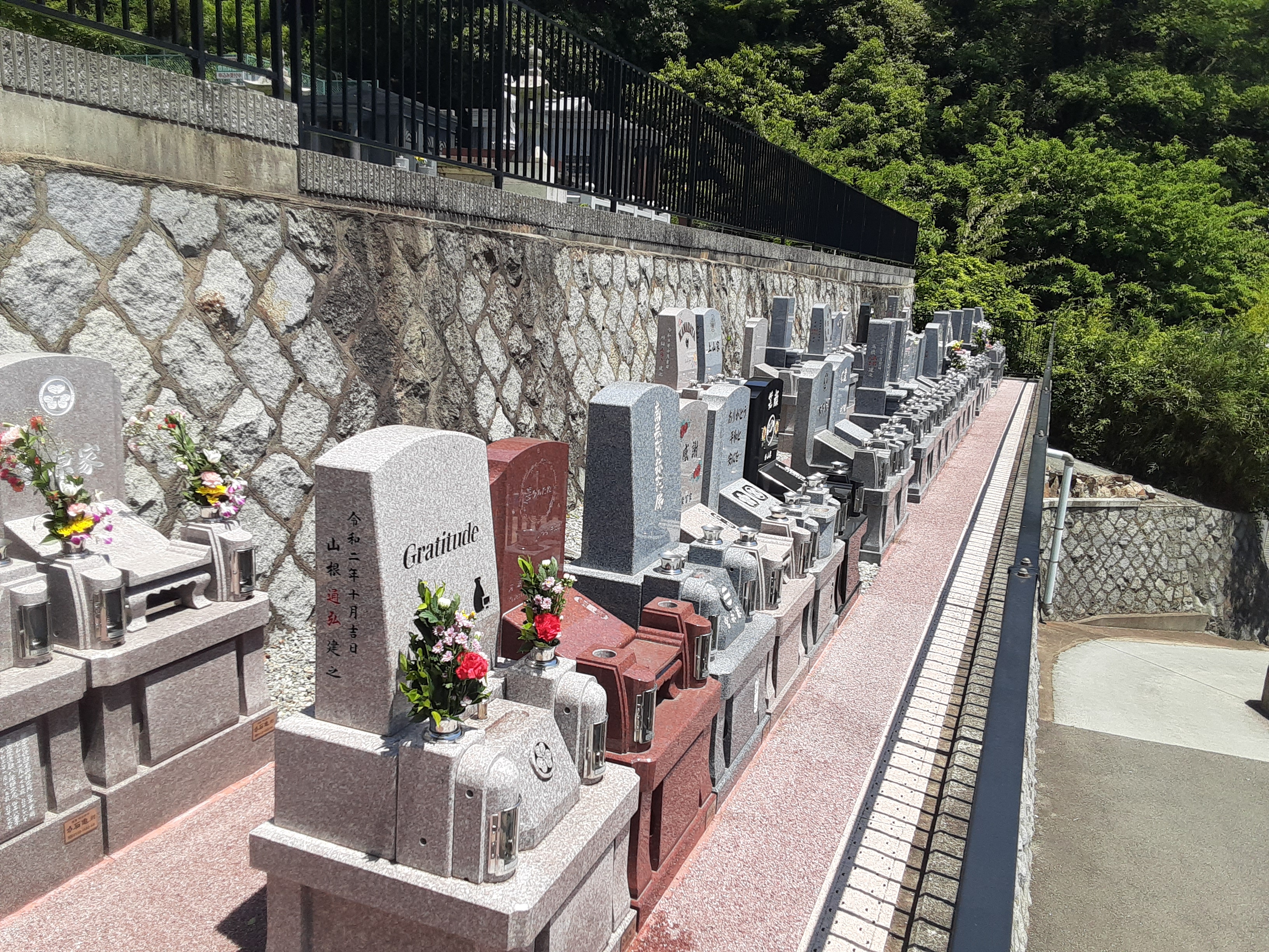 雷声寺　永代供養墓